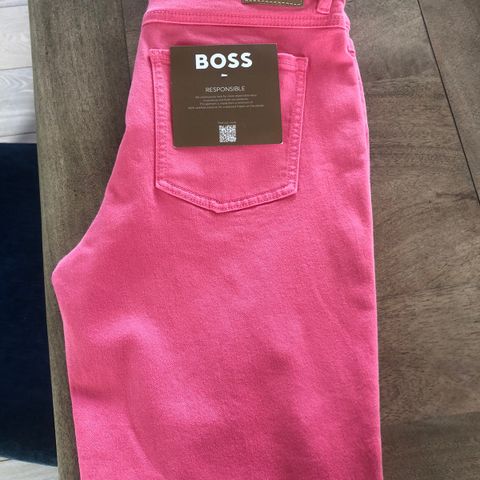 Boss jeans rosa, str 27 (W)