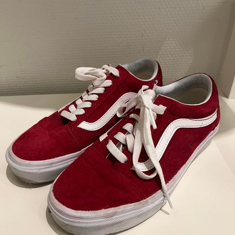 Vans Old Skool rød str. 35 - brukt én gang