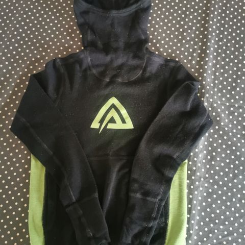 Aclima hoodie str 120.