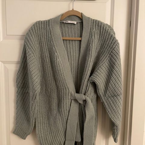 Zara Cardigan