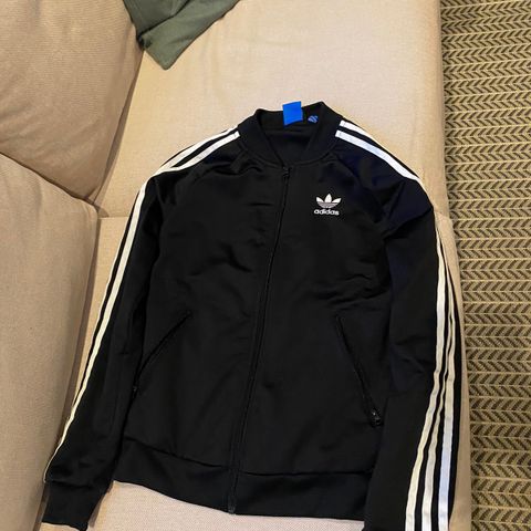 Adidas jakke