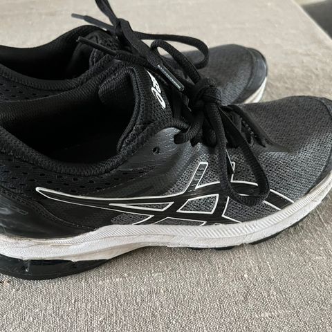 Asics løpesko