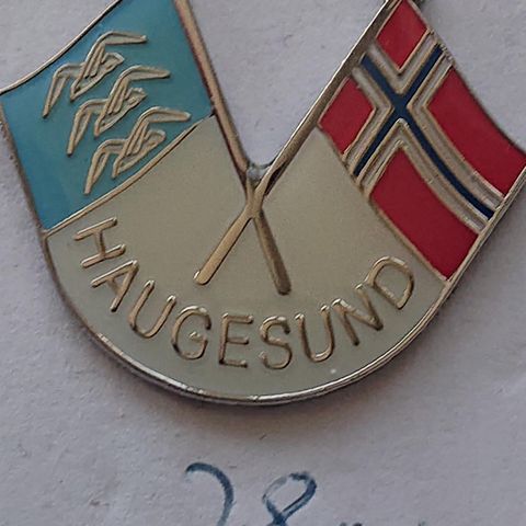 17 mai pins Haugesund selges