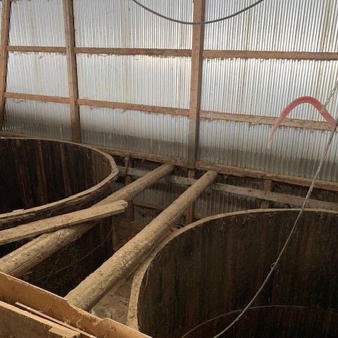 To store "larvik" siloer gis bort.