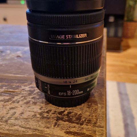 Canon EFS 18-200mm