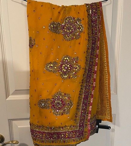 Indisk / pakistansk saree / festklær str S/M
