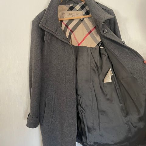 Ny pris -Burberry kåpe i ull og cashmere str 44 / L