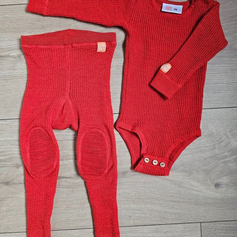 NY! Lanullva babybody og ulltights i merinoull.