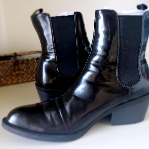 MONKI KENDALL BOOT - Støvletter - black