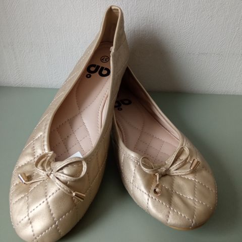 Gull ballerinasko strl. 37 - 70 kr