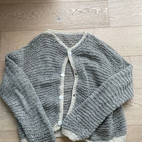 strikket cardigan