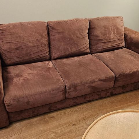 Brun sofa