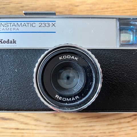 Kodak Instamatic 233-X - Analogt kamera