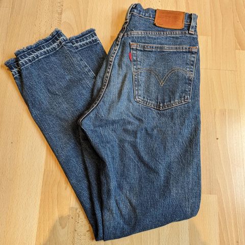 Levis str 25