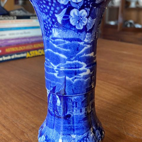 sjelden Wedgwood Ferrara vase