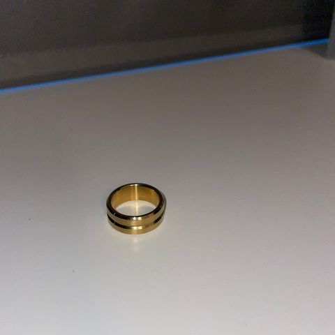 Ekte metall ring