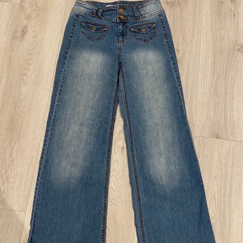 Kul denimbukse med vide bein strl 36 Denim Extra