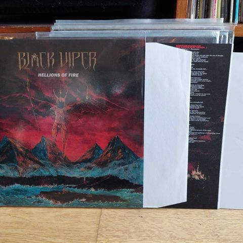 Black Viper – Hellions of Fire LP CD og patches speed thrash heavy metal