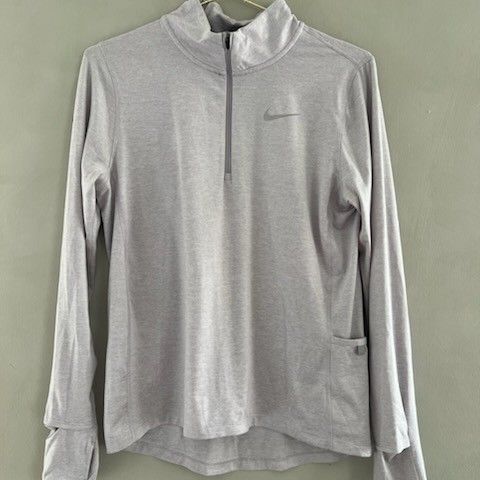 Nike Dri-fit trenings- /løpejakke str S