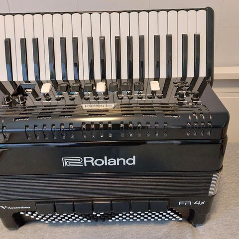 Roland FR 4xBK