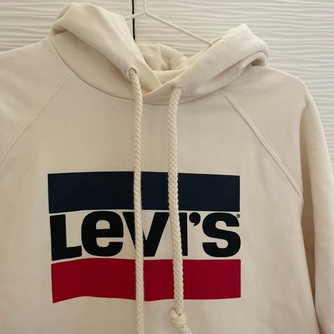 Levi’s hettegenser