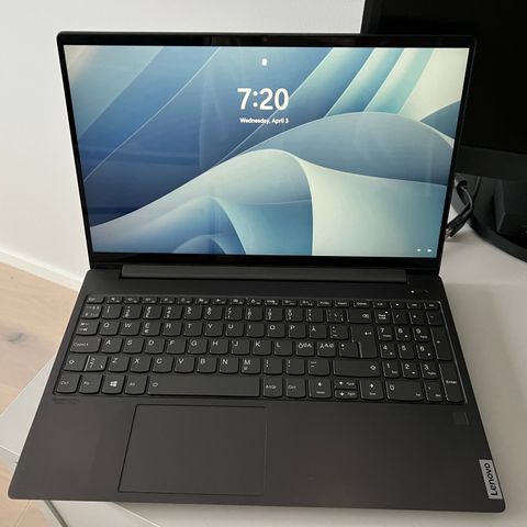 Yoga S740-15IRH Laptop (ideapad) - Type 81NX med lader