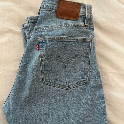 Levis 501 jeans