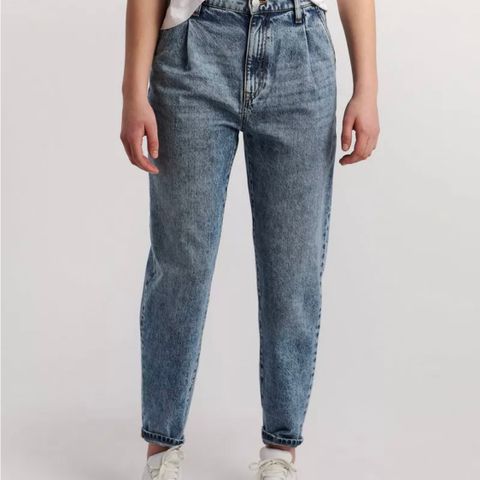 ELLA-jeans fra Lindex