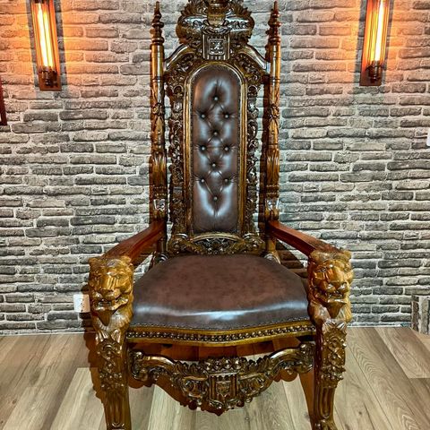 Lions Head King Chair