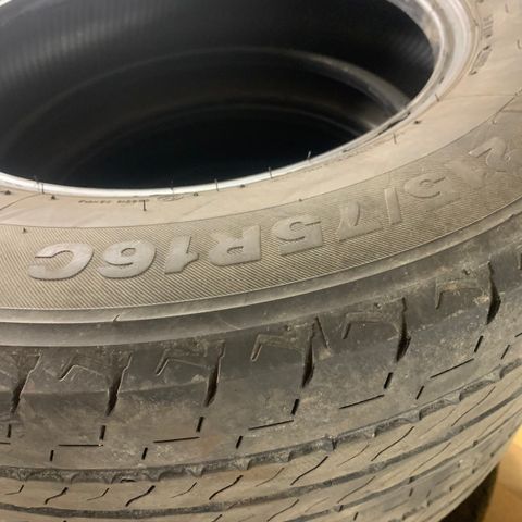 4x 215/75r16C sommerdekk ca 5mm med mønster