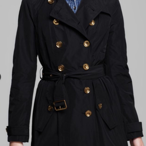 Burberry  trenchcoat