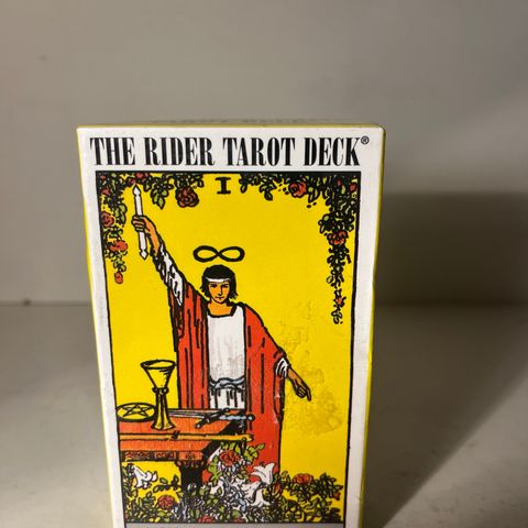 Tarot kort. The ridder tarot deck