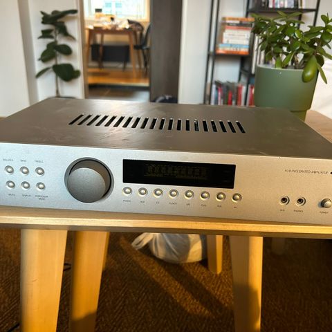 Forsterker selges - Arcam FMJ A18 Integrated amplifier