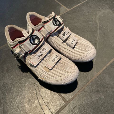 bontrager rxl road str43 med nye shimano cleats