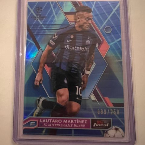 Lautaro Martinez /250 fotballkort