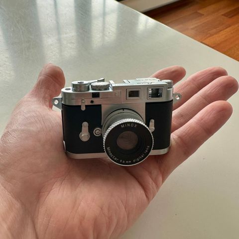 Leica M3 Minox, Digital Classic Camera, 4MPX.
