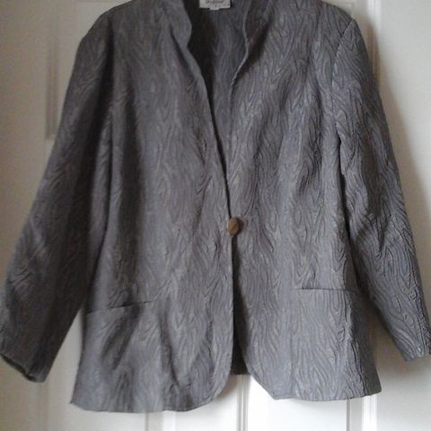 Fin dressjakke/blazer.