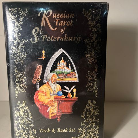 Russian Tarot St. Petersburg Deck & Book set