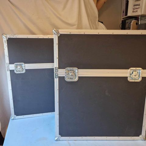 2 Unica flight cases NY PRIS!