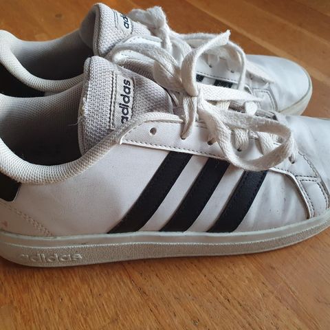 Adidas sko, str 38 NY PRIS