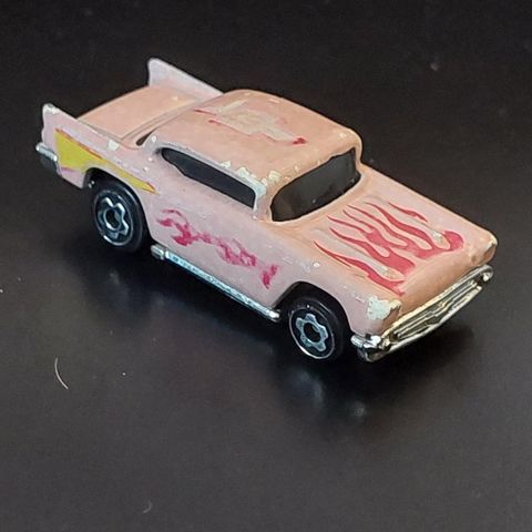 Hot Wheels 1976 Micro Mini Pink '57 Chevy