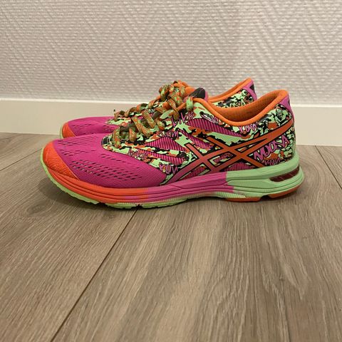 Asics Gel-Noosa (str 38)