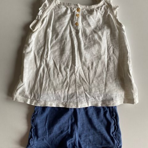 Shorts og topp ca. str. 4 år