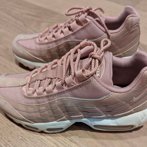 Nike Air Max 95 i str. 38