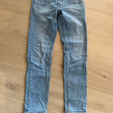 Lys blå jeans fra Cubus str W: 28, L: 32