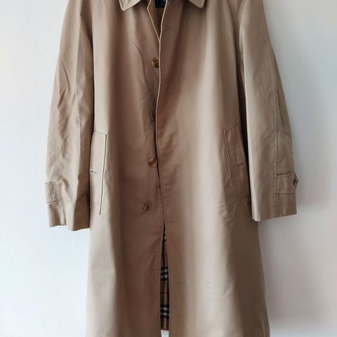 Burberry trenchcoat ( Ny)