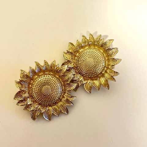 H&M sunflower earring