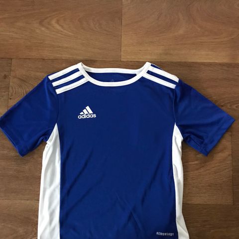 Adidas treningsskjorte, str 116