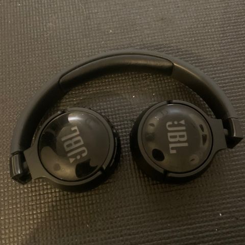 JBL headset