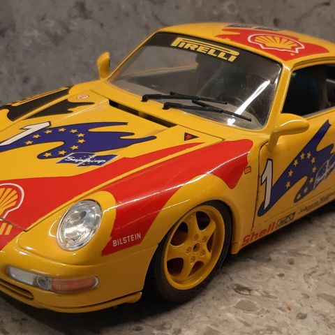 1993 PORSCHE 911 CARRERA MODELLBIL I SKALA 1:18